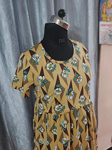 Lounge wear: Zipless & Pullup Beige floral