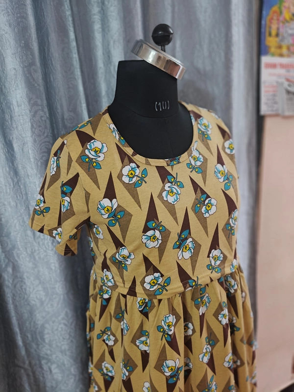 Lounge wear: Zipless & Pullup Beige floral