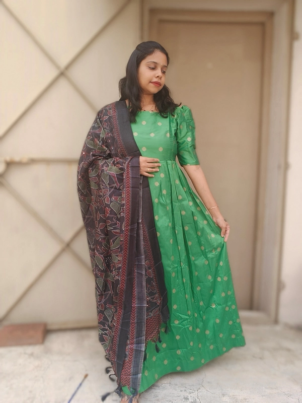Soft and Light Weight Silk Cotton Festive 'Tharagai' Green