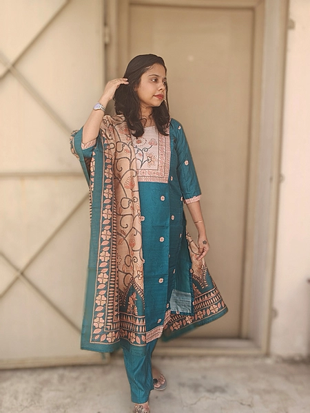 Semi Tussar Silk: Festive Green 3 Piece Salwar (Feeding)