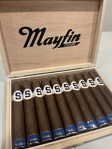 S Club X Mayfin Cigars