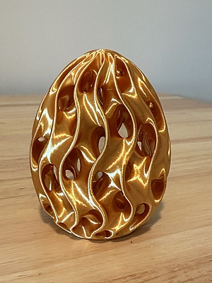 3D Printed Easter Egg with Hidden Compartment