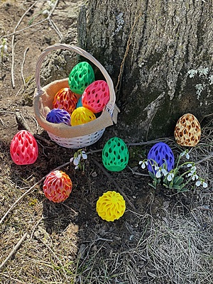 3D Printed Easter Egg with Hidden Compartment