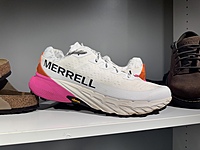 Branded SHOES Truckload