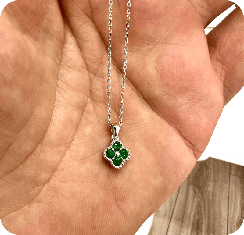 Green Diamond Clover