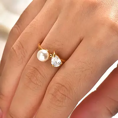 Diamond & Pearl Ring