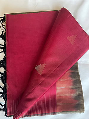GORGEOUS RED KANCHIVARAM PURE SILK SAREE WITH OLIVEGREEN & GOLD BORDER -UNSTITCHED BLOUSE