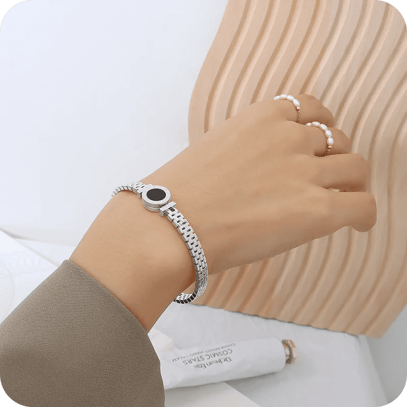 Elegant Love Bracelet Silver