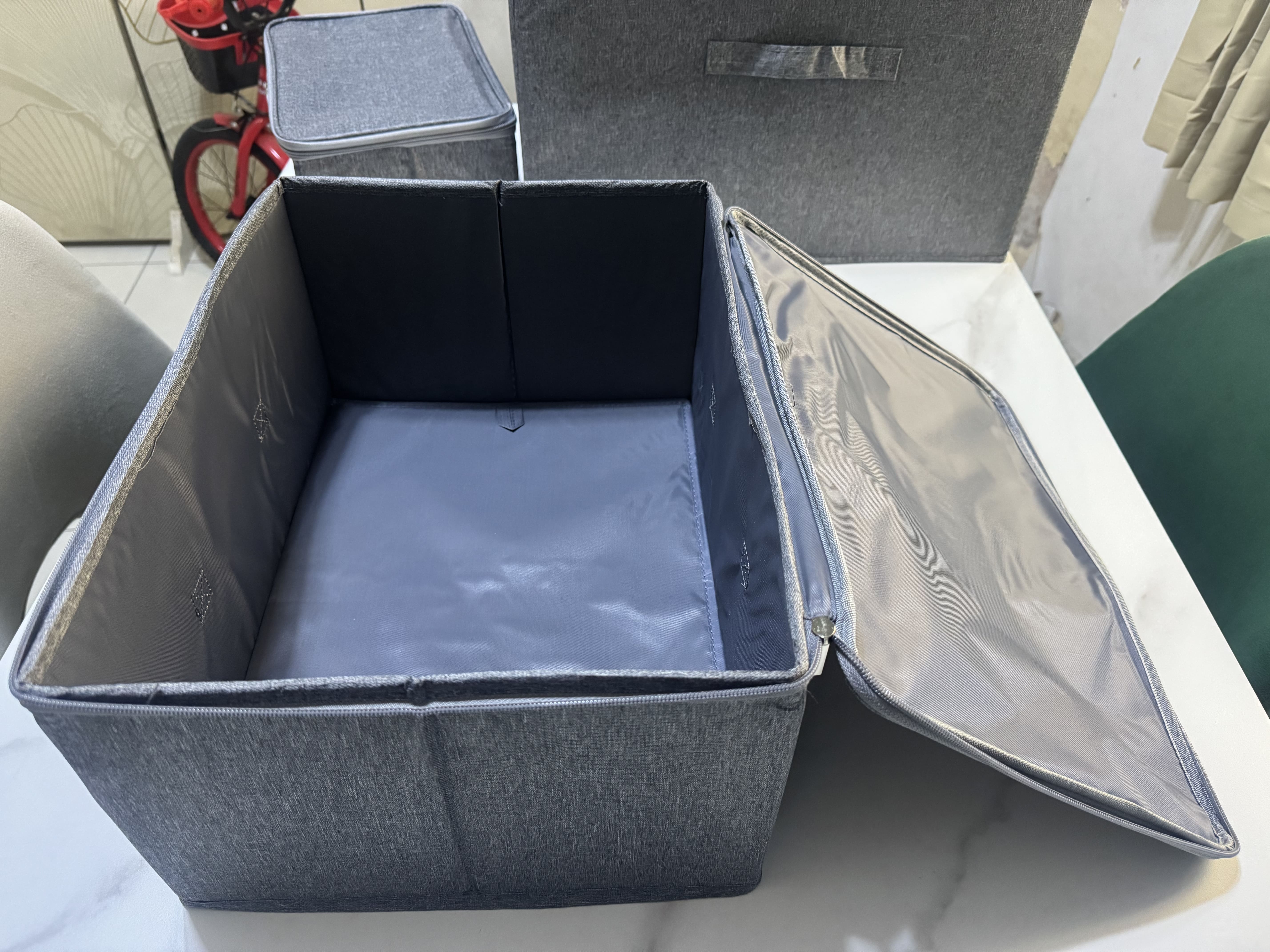 BOITE DE RANGEMENT AVEC VERROUILLAGE