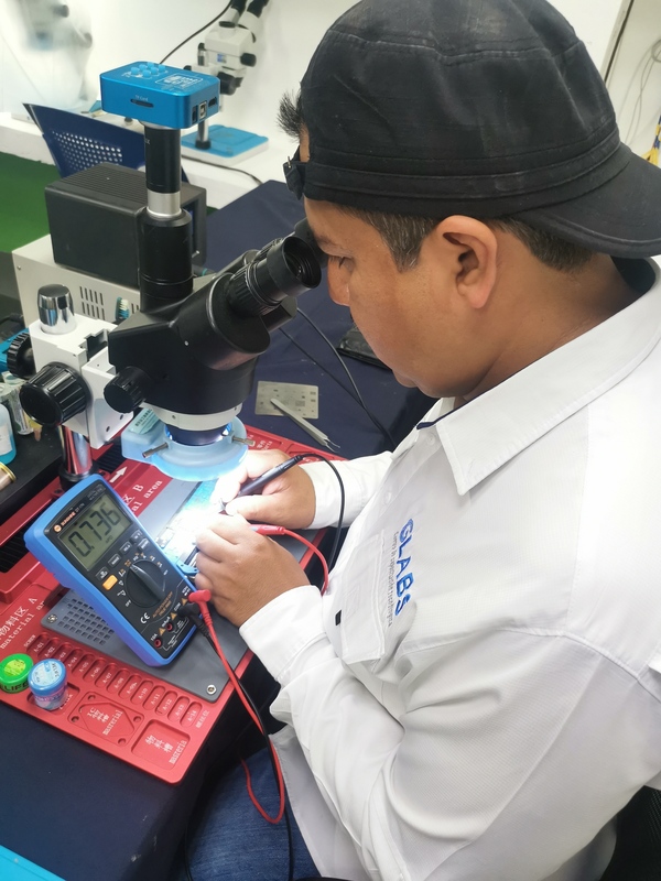 Taller Encontrando Cortos en placas