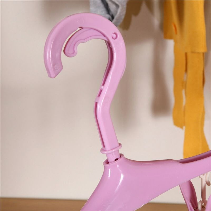 PLASTIC DRYING HANGER WITH 8 CLIPS