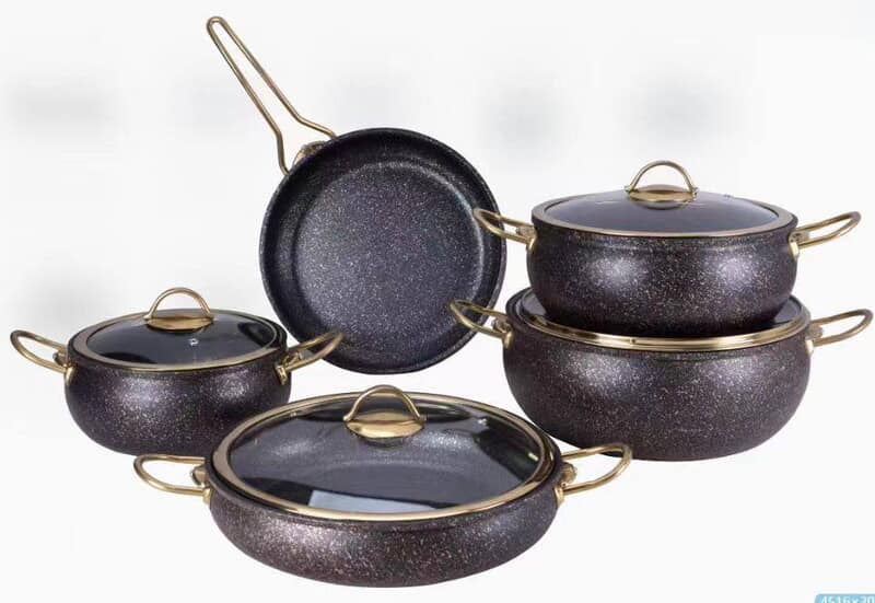 LUXURY SET OF 4 POTS 1 FRYPAN