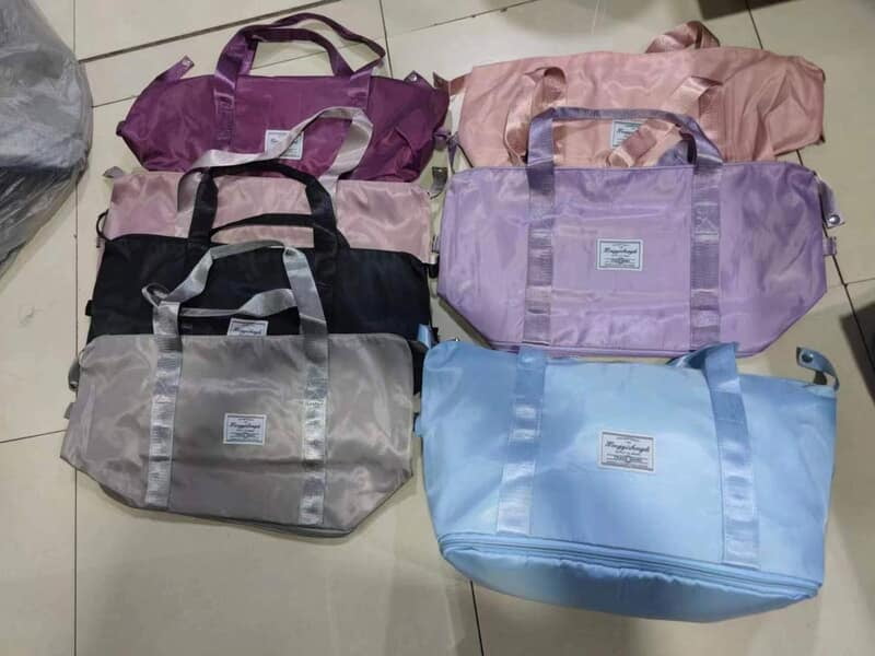 WATERPROOF BIG STORAGE TRAVELLING BAG