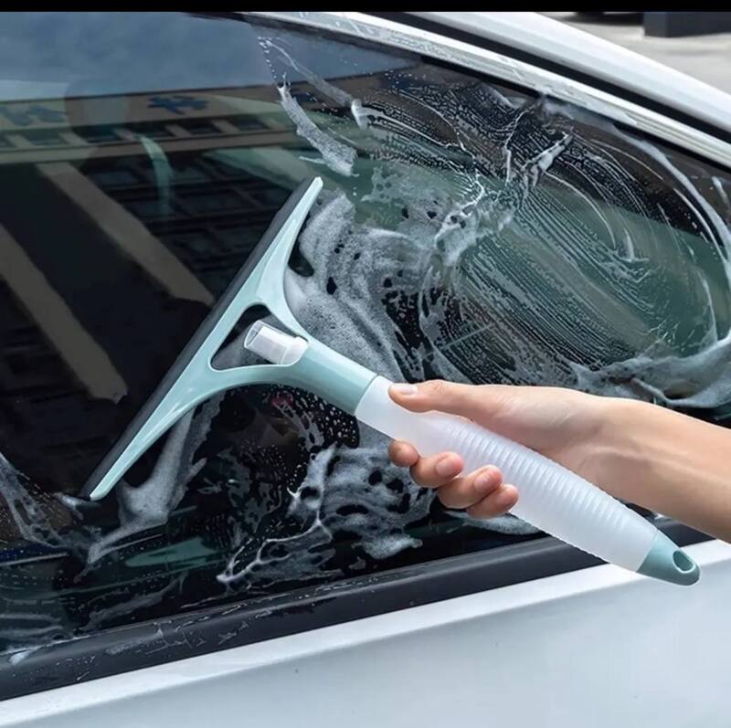 MULTIFUNCTIONAL WINDOW CLEANER WITH SPRAY  NOZZLE AND SCRAPPER