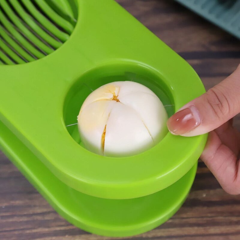 PLASTIC EGG SLICER