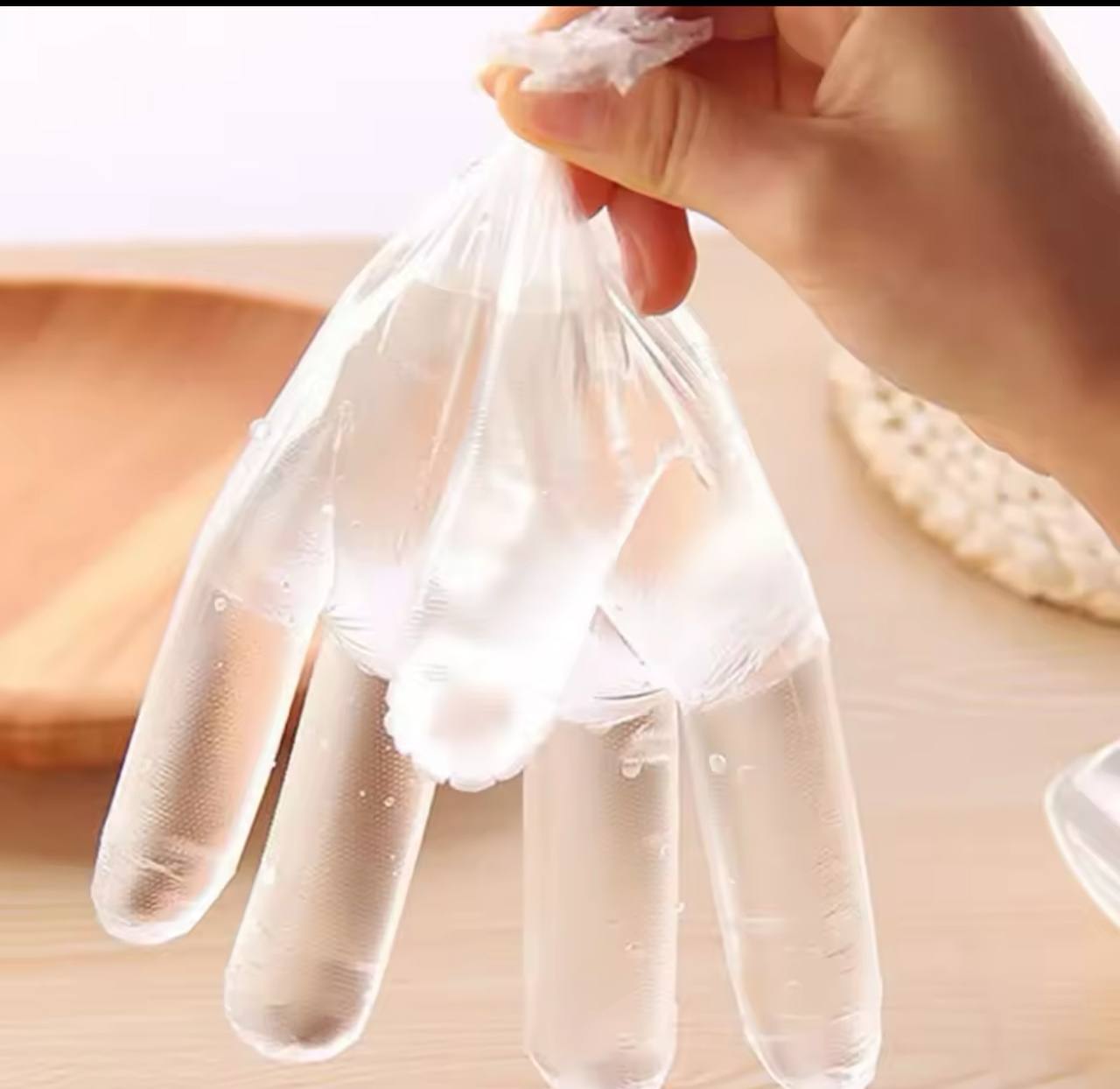 DISPOSABLE NYLON GLOVES - 100 PIECES