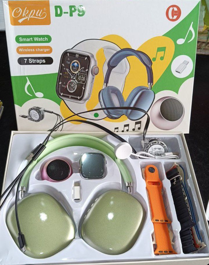 D-P9-7 ULTRA 2 UNISEX DISPLAY SMART WATCH+ HEADPHONE