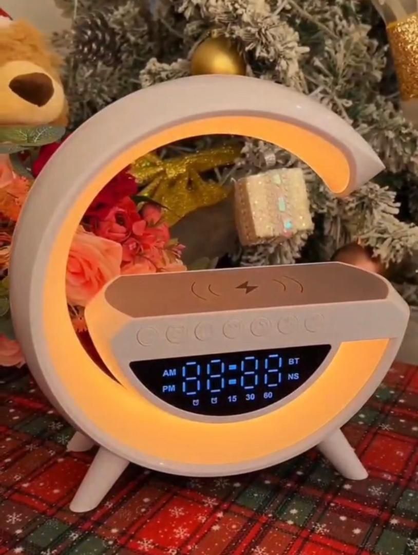 WIRELESS BLUETOOTH SPEAKER WITH LIGHT AND CHARGER