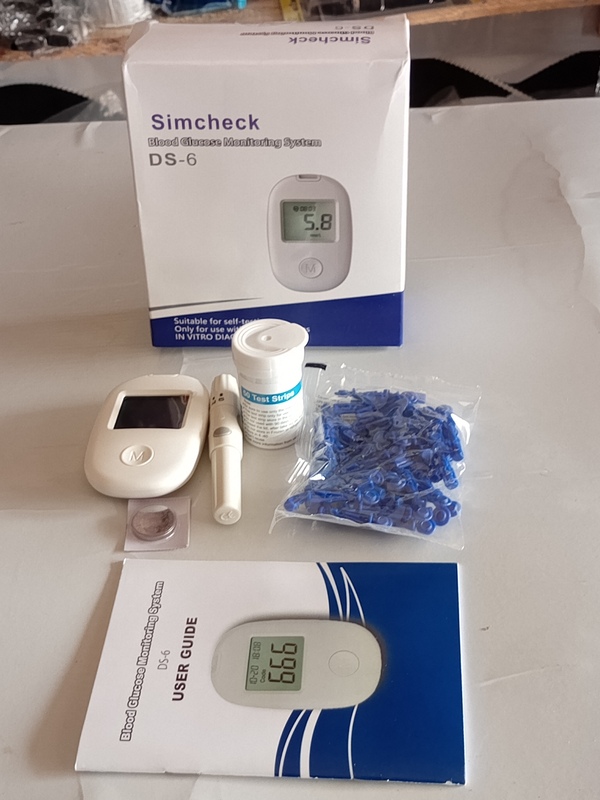 BLOOD GLUCOSE MONITOR DEVICE- BLOOD SUGAR MONITOR - DIABETICS STATUS MONITOR