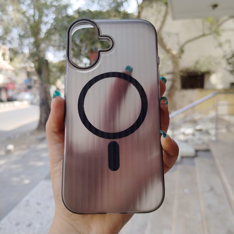 Line Frosted Magsafe Case