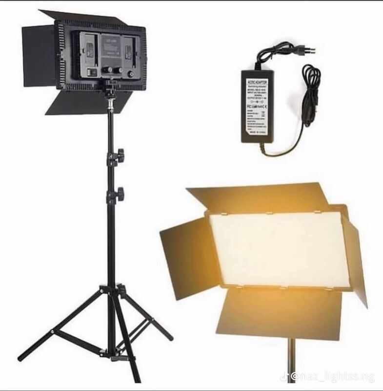 PRO LED 800 PHOTO AND VIDEO LED LIGHT KIT WITH TRIPOD STAND