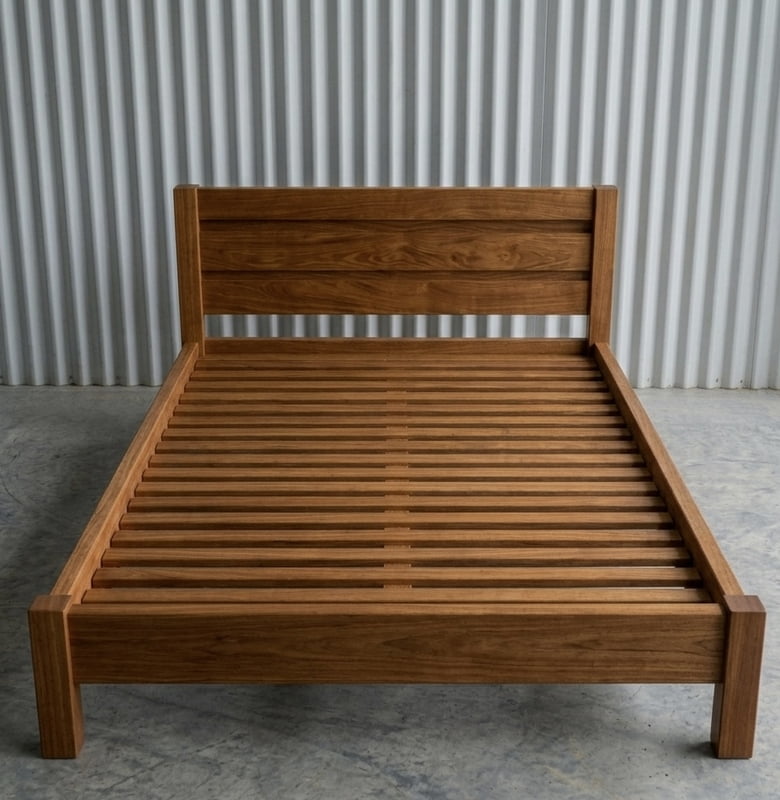 Fola Bedframe