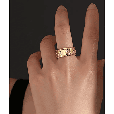 Mini Clovers Ring