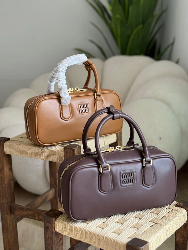 MIU MIU SAC STRUCTURÉ