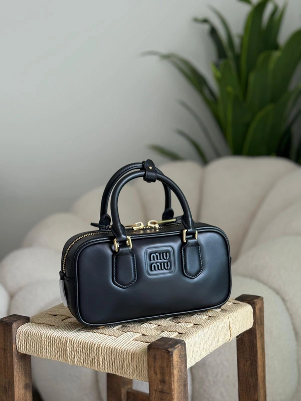 MIU MIU SAC STRUCTURÉ