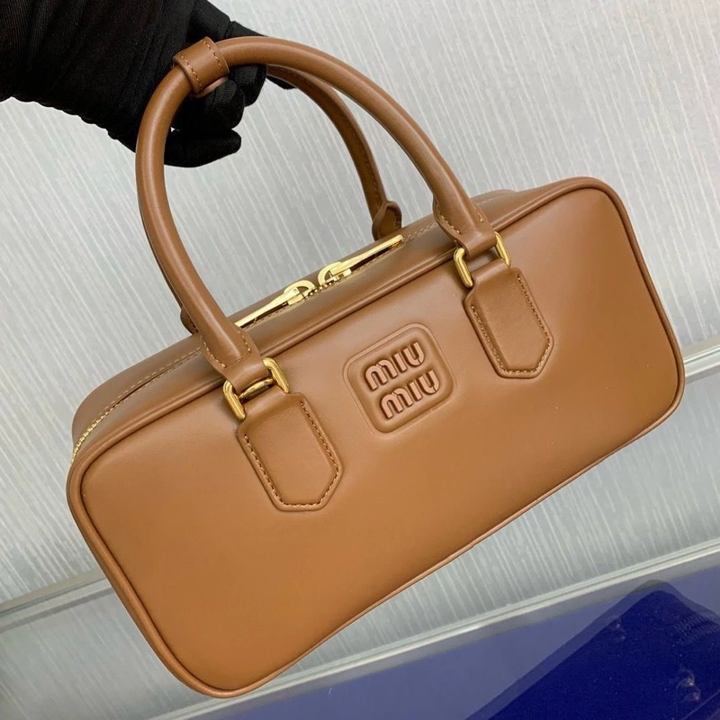 MIU MIU SAC STRUCTURÉ