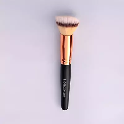 BLOSSOM CONTOUR BRUSH 008