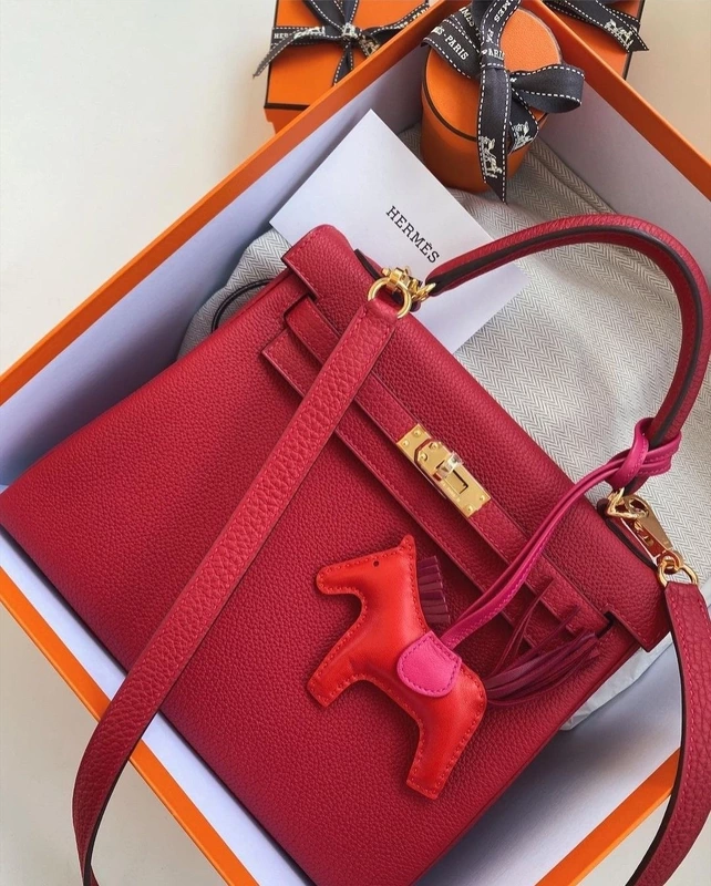 HERMÈS KELLY CUIR