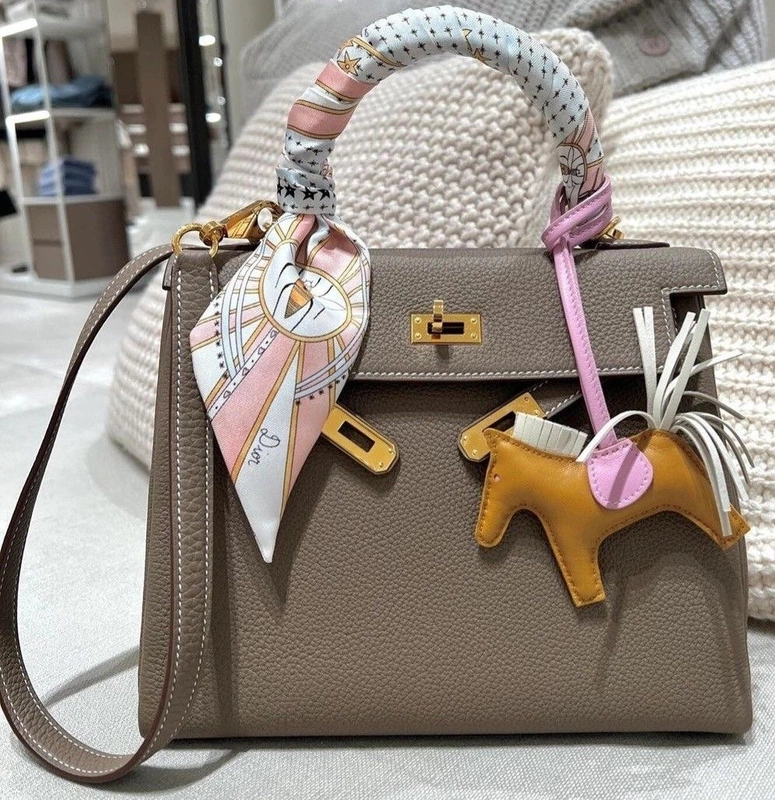 HERMÈS KELLY CUIR