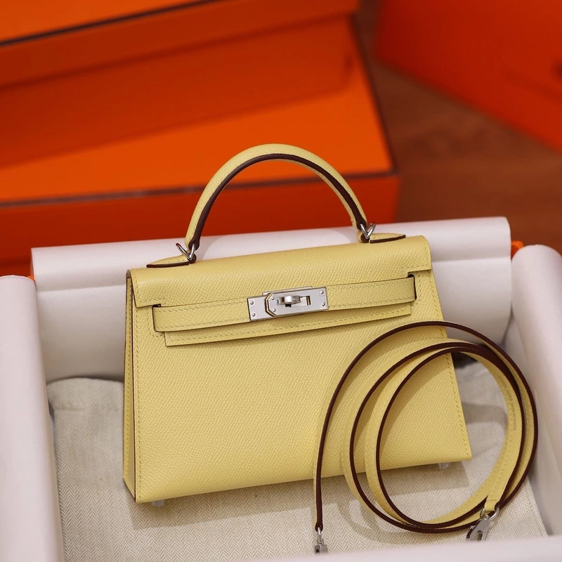 HERMÈS KELLY CUIR