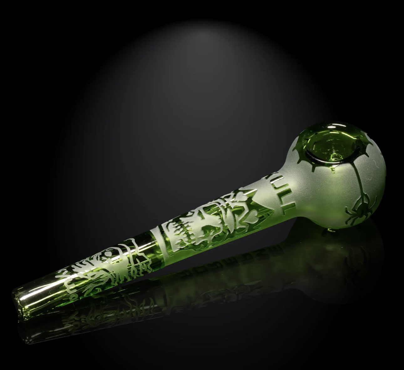 6.5” Milkyway Skull Emperor Handpipe 6.5” Milkyway Skull Emperor Handpipe