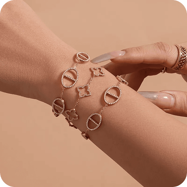 Delicate Zircons Clover Bracelet