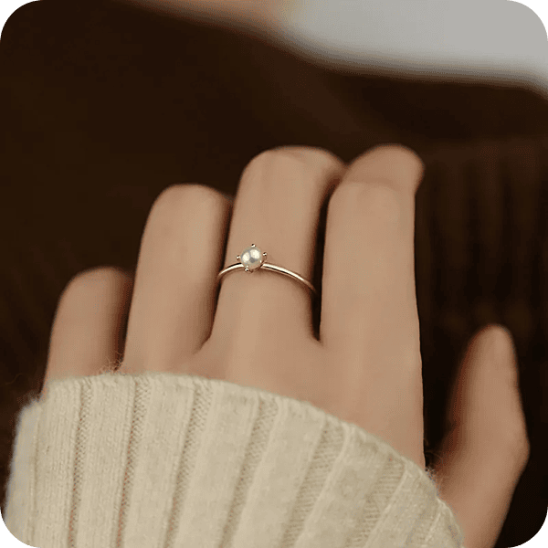 Delicate Pearl Ring 
