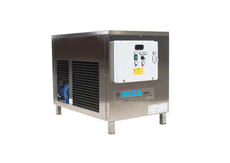 მაცივარი ჩილერი Compact 3000