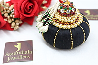 Andal Kondai - Traditional Kempstones Hair Accessory