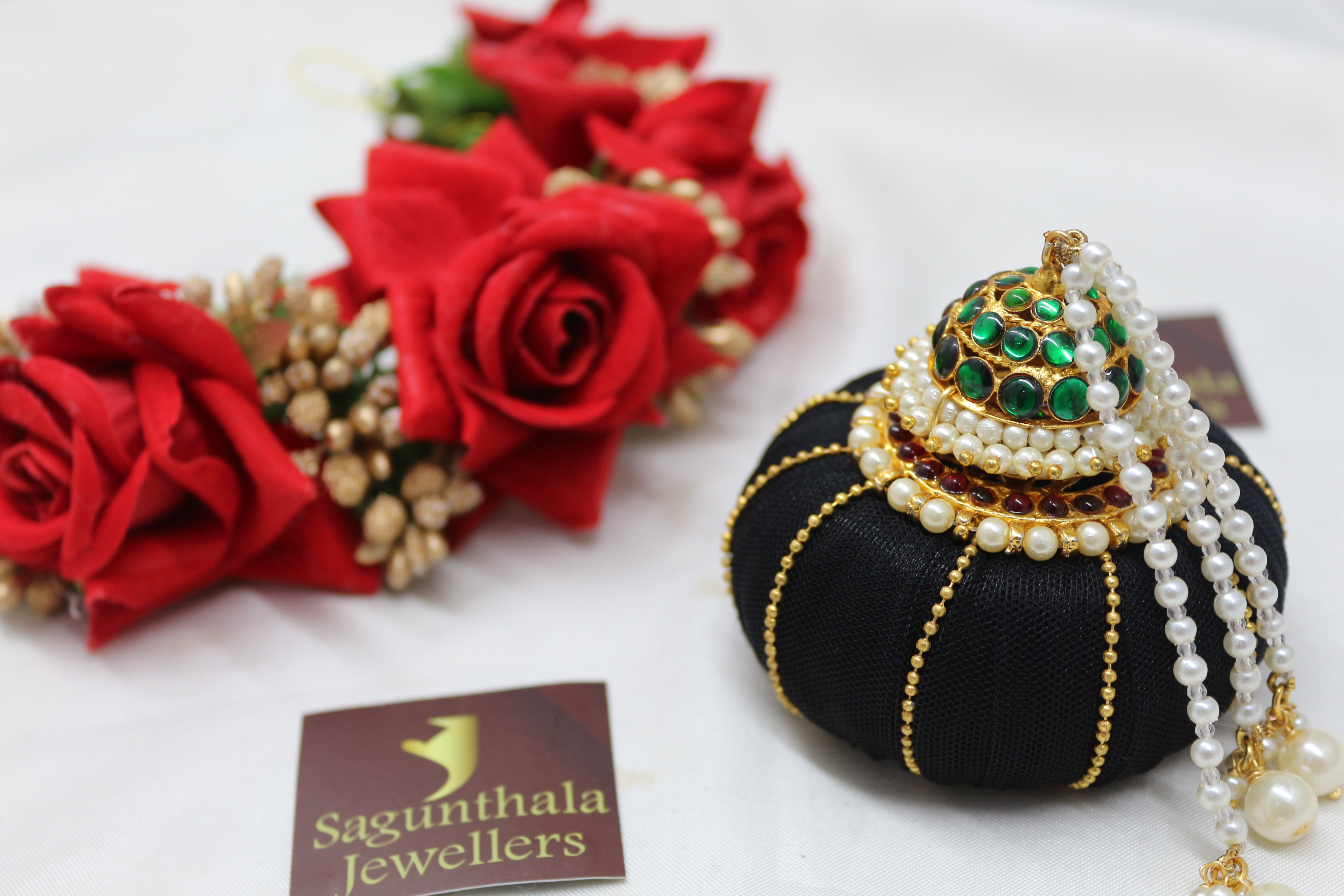 ANDAL KONDAI (green stone)