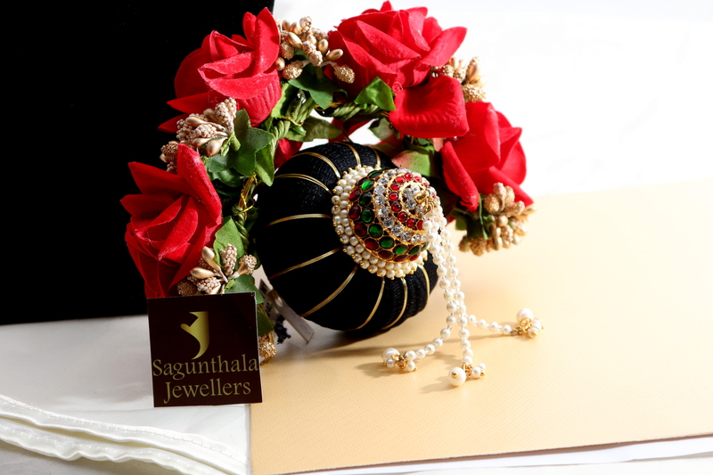 Andal Kondai - Ethnic Indian Kempstones Hair Accessory