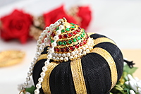 Andal Kondai - Traditional Red & Green Kempstones Hair Accessory
