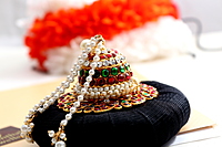 ANDAL KONDAI - Kempstones Mango Pattern Ethnic Hair Accessory