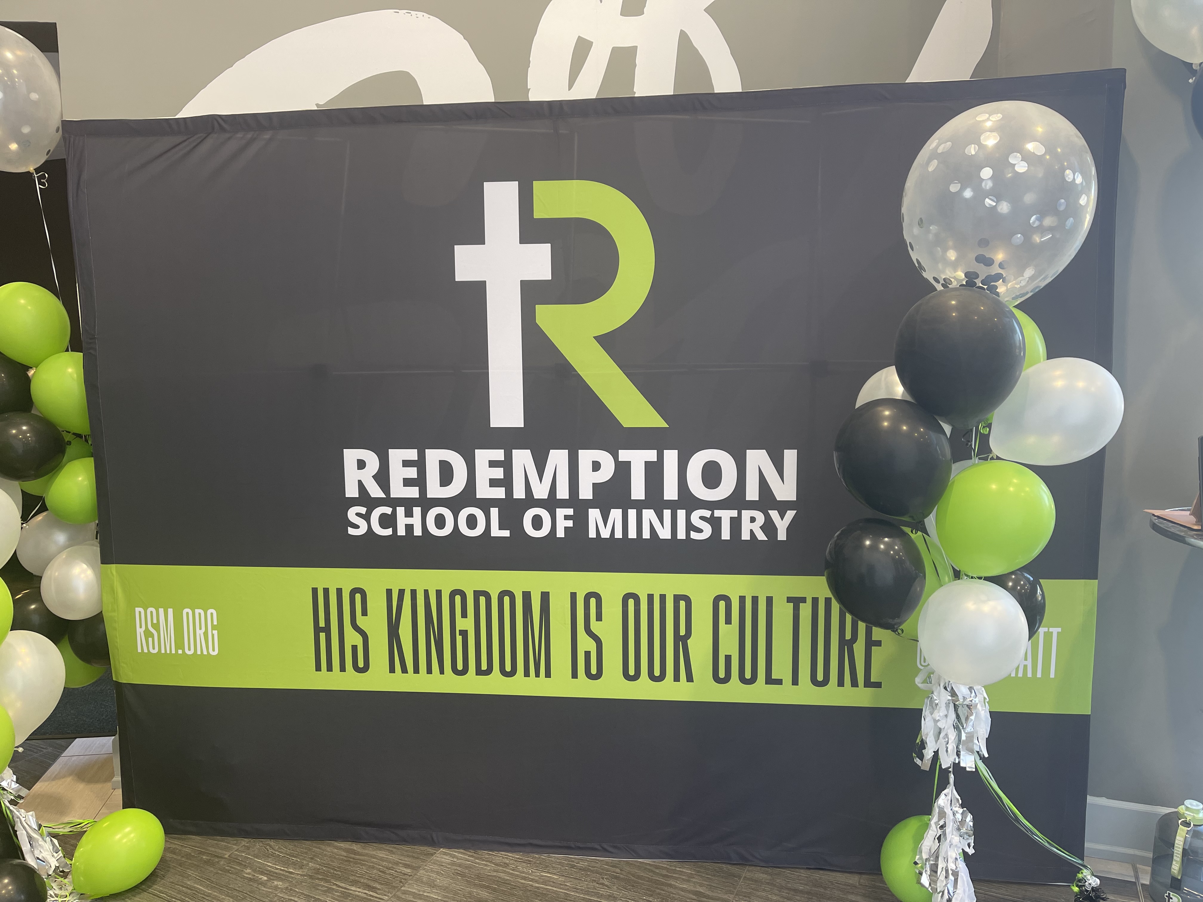 10ft Pop Up Backdrop w/endcaps 10ft Pop Up Backdrop w/endcaps