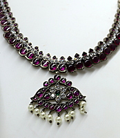 Margam Temple Jewellery Mango Pattern Necklace – Black Antique Finish, Real Kempstones, Copper Base