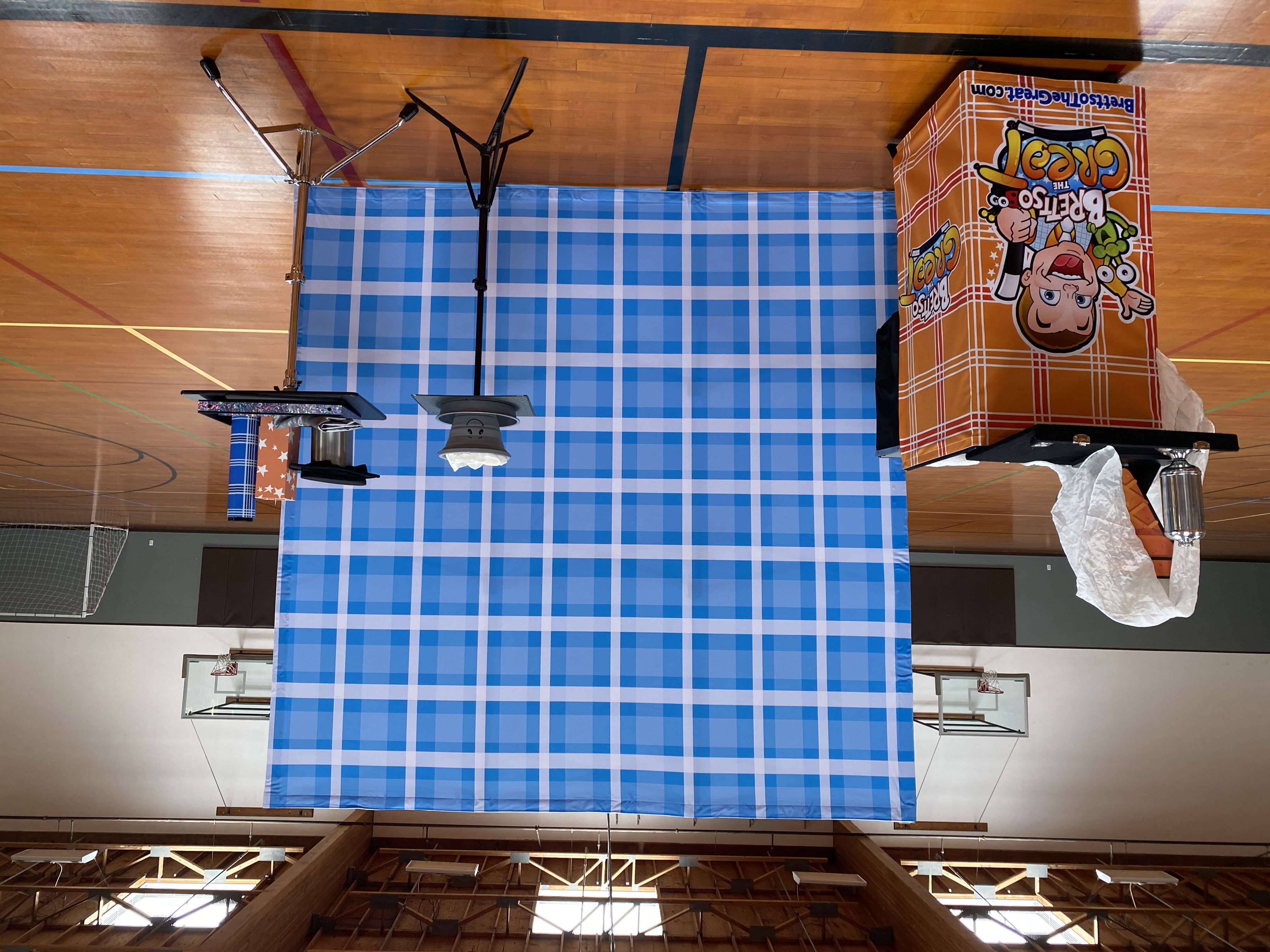 8ft Pop Up Backdrop w/endcaps 8ft Pop Up Backdrop w/endcaps