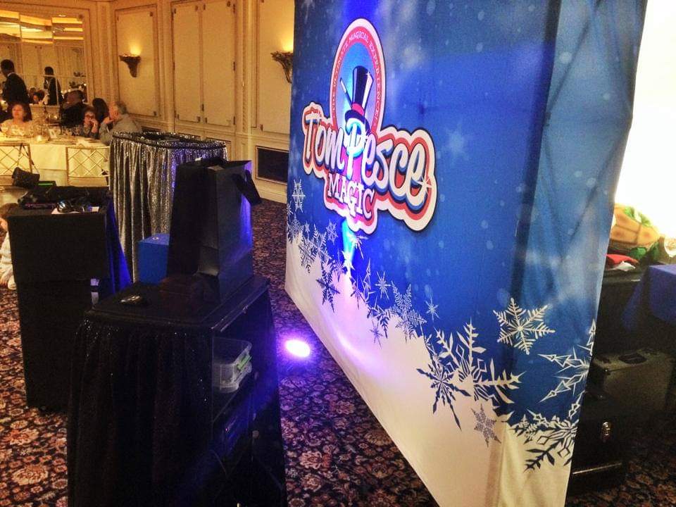 10ft Pop Up Backdrop w/endcaps 10ft Pop Up Backdrop w/endcaps