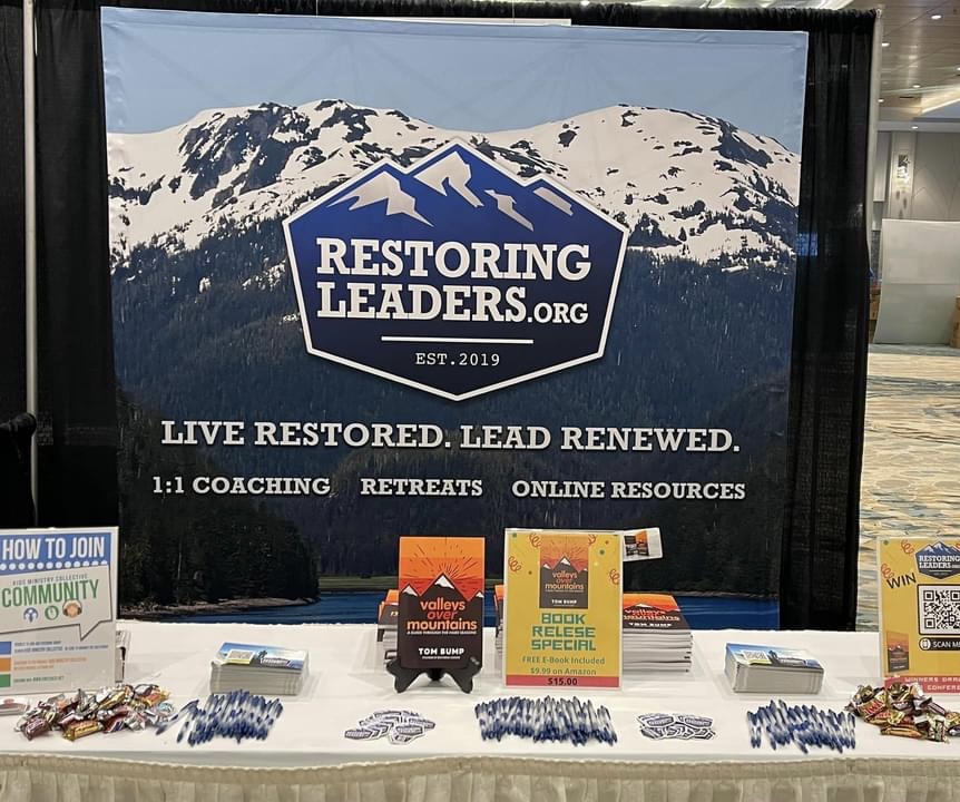 8ft Pop Up Backdrop w/endcaps 8ft Pop Up Backdrop w/endcaps