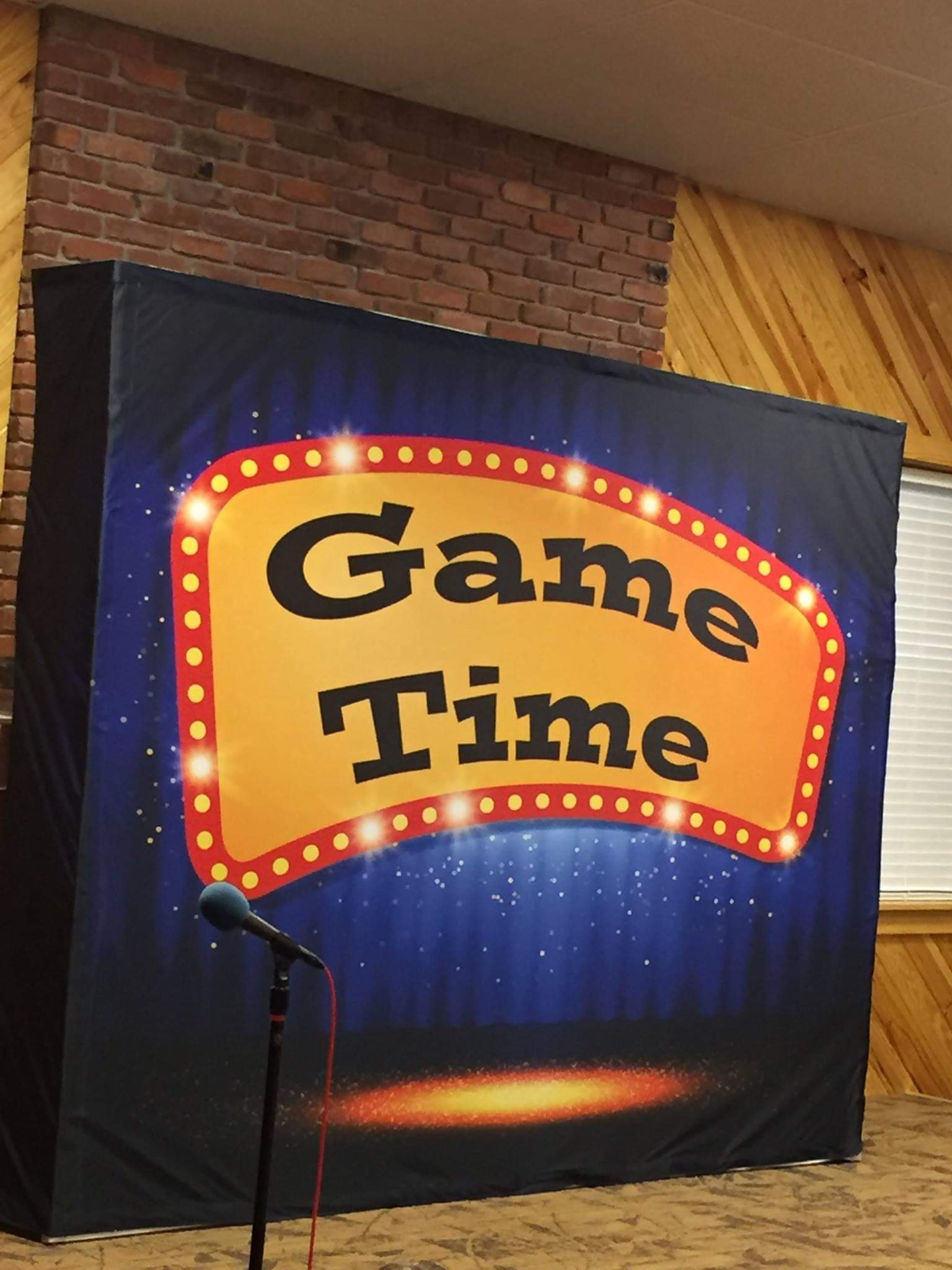 10ft Pop Up Backdrop w/endcaps 10ft Pop Up Backdrop w/endcaps