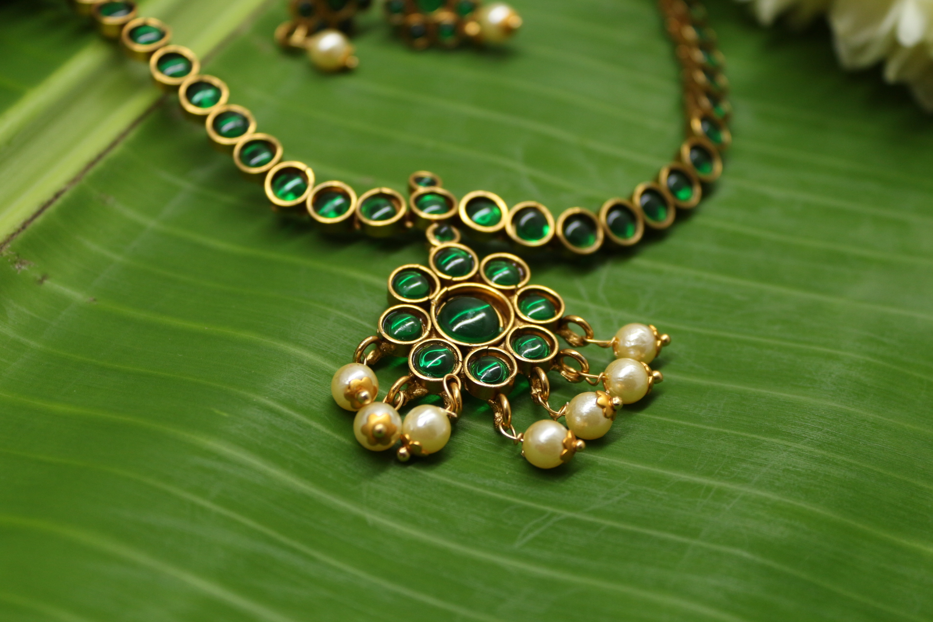 green one stone attigai